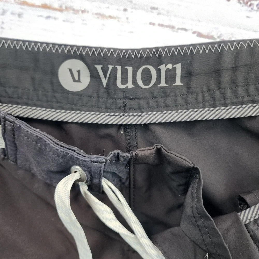 Vuori cruise boardshorts